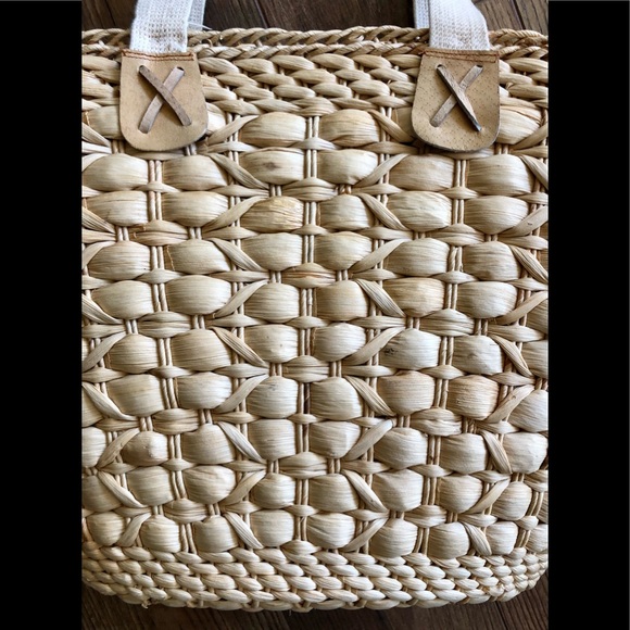 Boston Proper trending large woven raffia tote. - Picture 3 of 15